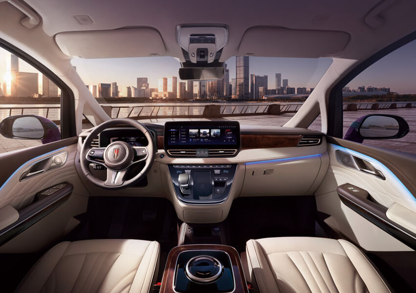 Hongqi HQ9 panoramic cockpit